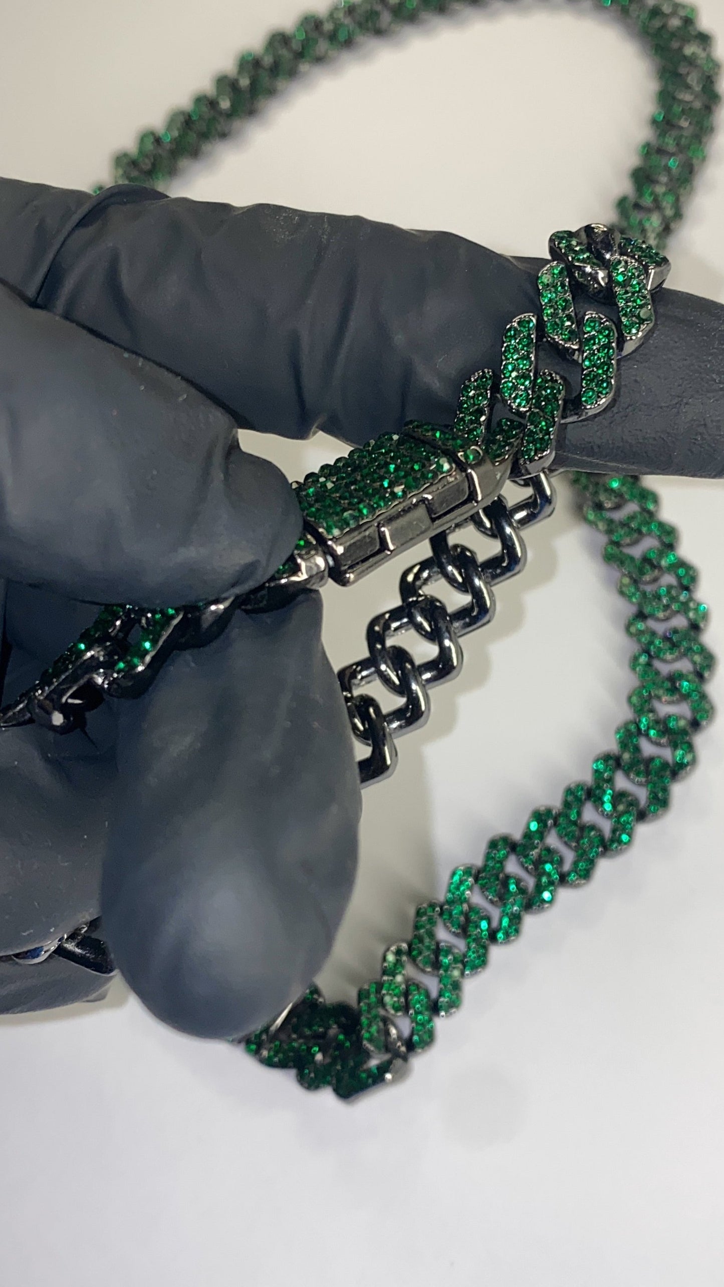 Bratara Emerald